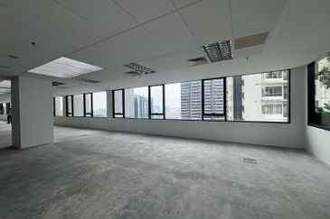 Be Seen, Be Remembered,  Be Landmark priced to move 240000sf office for sale