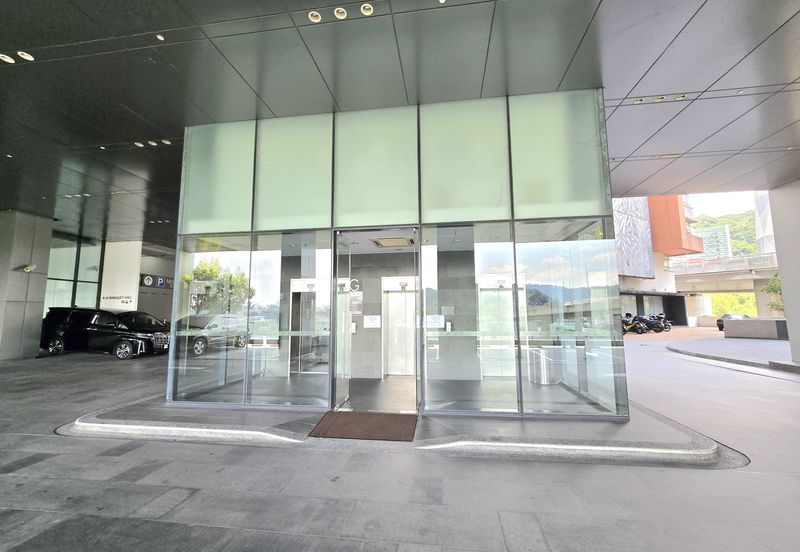 Be Seen, Be Remembered,  Be Landmark priced to move 240000sf office for sale