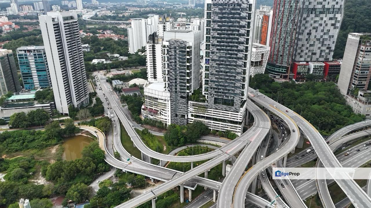 Petaling Jaya Office Block 240000sf for sale Priced to move Be Seen Be Remembered Be Landmark 成为地标 从这里开始, Selangor, Petaling Jaya