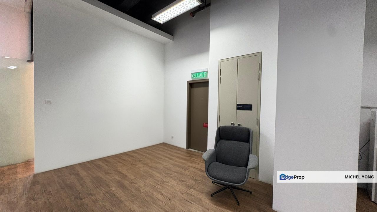 Boutique office KL Eco City 2191sf fully furnished office for rent walk to LRT KTM MSC zone Green building, Kuala Lumpur, Bangsar