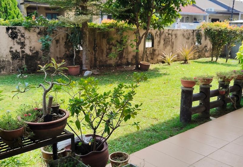 Petaling Jaya Section 4,,Double storey link corner