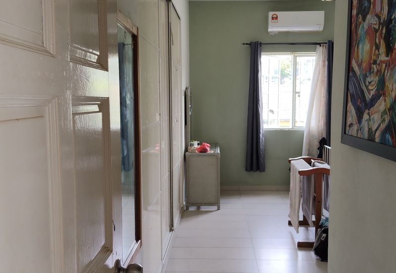 Petaling Jaya Section 4,,Double storey link corner