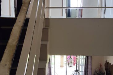  2 storey intermediate link corner Petaling Jaya Section 4