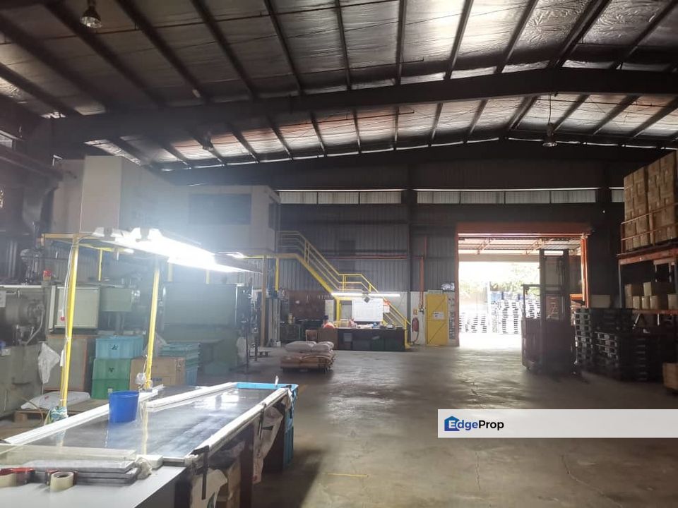 Detached Warehouse Factory In Shah Alam Selangor For Sale Rm16 000