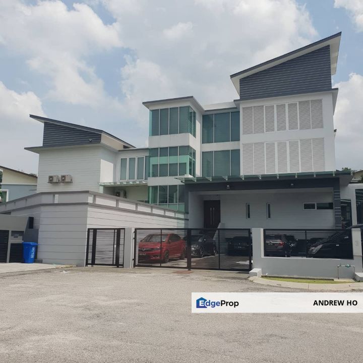 Beautiful Bungalow House in Shah Alam, Selangor., Selangor, Shah Alam
