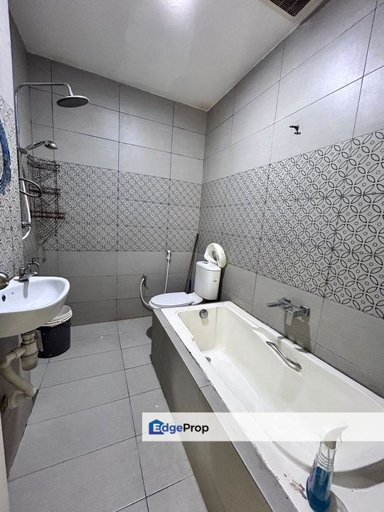 Link/Terrace House in Bandar Putera 2, Klang, Selangor., Selangor, Klang