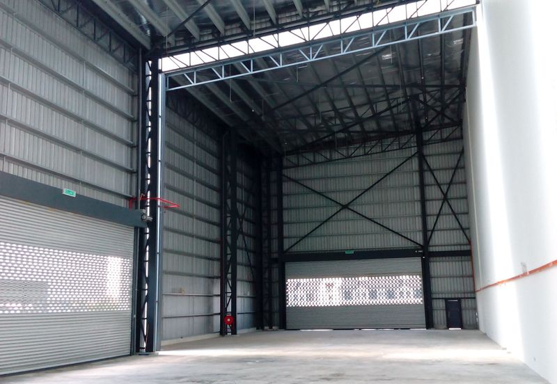 1.5 Storey Semi D Corner Factory