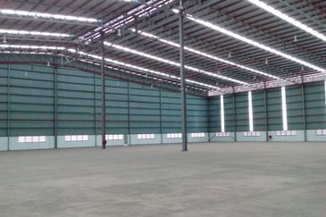 2000 amps Warehouse/Factory in Jenjarom, Kuala Langat, Selangor.