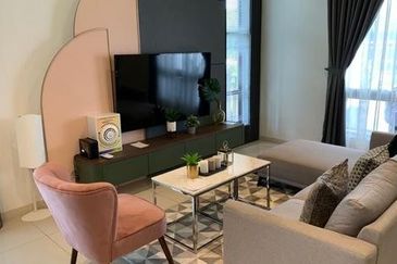 Setia Warisan Tropika (Belladonna)