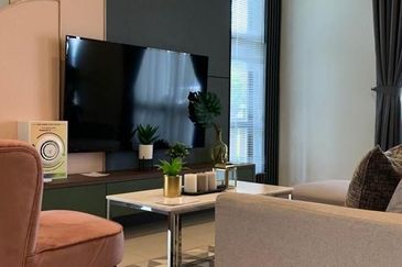 Setia Warisan Tropika (Belladonna)