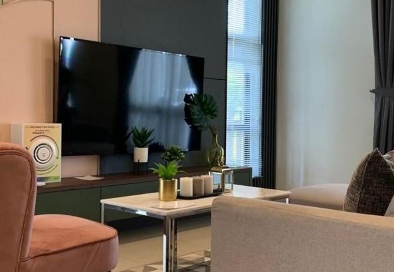 Setia Warisan Tropika (Belladonna)