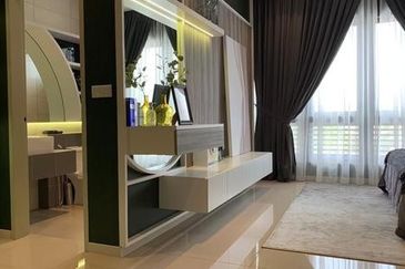 Setia Warisan Tropika (Belladonna)