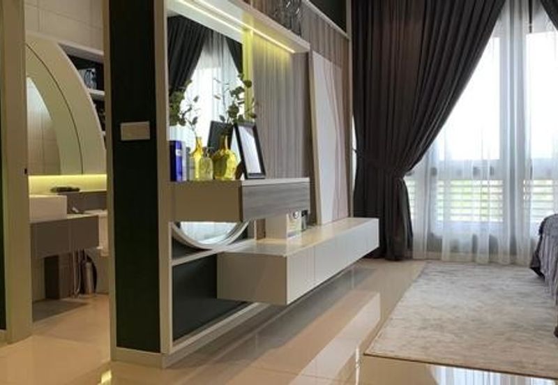 Setia Warisan Tropika (Belladonna)