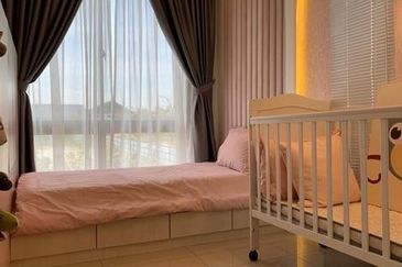 Setia Warisan Tropika (Belladonna)