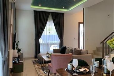 Setia Warisan Tropika (Belladonna)