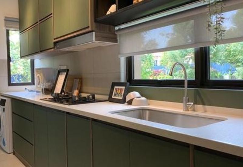 Setia Warisan Tropika (Belladonna)