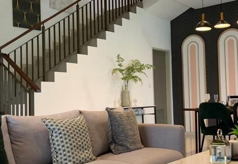 Setia Warisan Tropika (Belladonna)