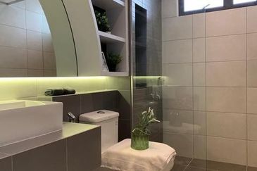 Setia Warisan Tropika (Belladonna)