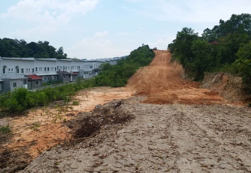 Banglo Lot Bangunan 7750 sqft Geran Individu berdekatan Putrajaya