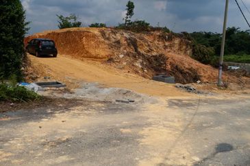 Banglo Lot Bangunan 7750 sqft Geran Individu berdekatan Putrajaya