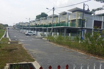 Banglo Lot Bangunan 7750 sqft Geran Individu berdekatan Putrajaya
