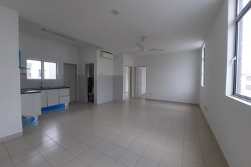 Eristana @ Seri Pristana