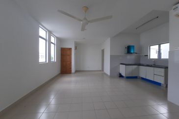 Eristana @ Seri Pristana