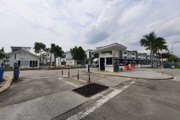 Eristana @ Seri Pristana