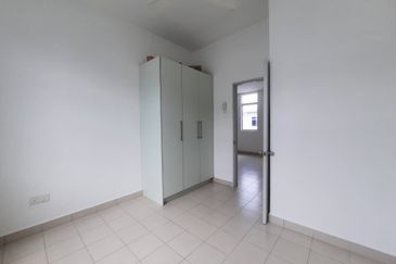 Eristana @ Seri Pristana