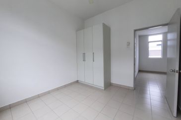 Eristana @ Seri Pristana