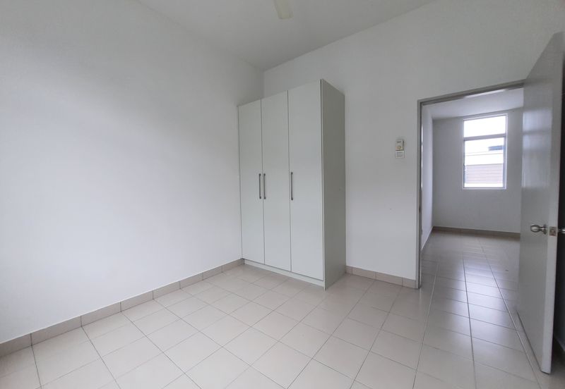 Eristana @ Seri Pristana