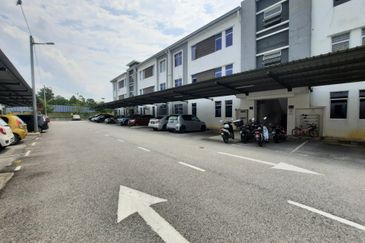 Eristana @ Seri Pristana