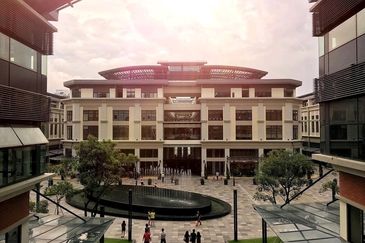 Plaza Arkadia, Desa Parkcity