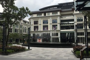 Plaza Arkadia Soho For Sale