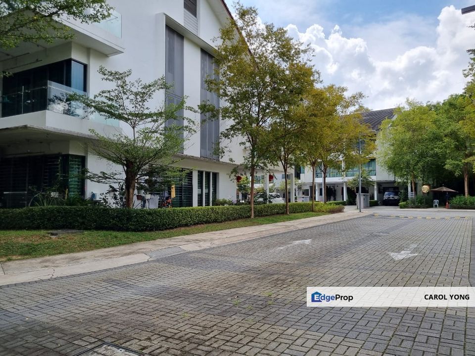 End Lot Lower Unit! Unit is now welcoming new homeowner, Kuala Lumpur, Bandar Menjalara