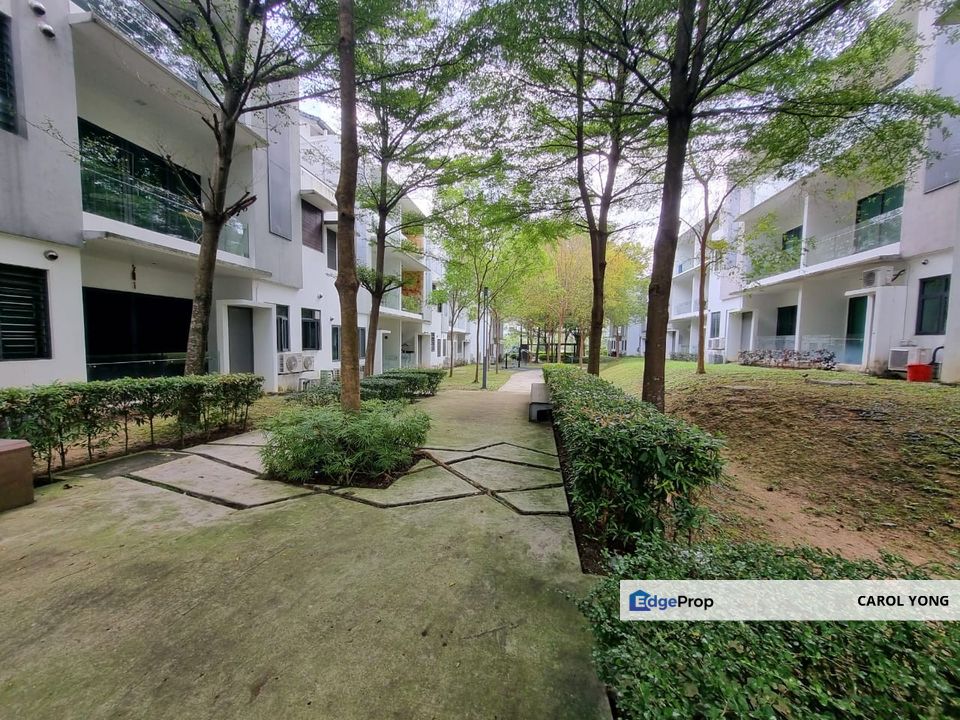 End Lot Lower Unit! Unit is now welcoming new homeowner, Kuala Lumpur, Bandar Menjalara