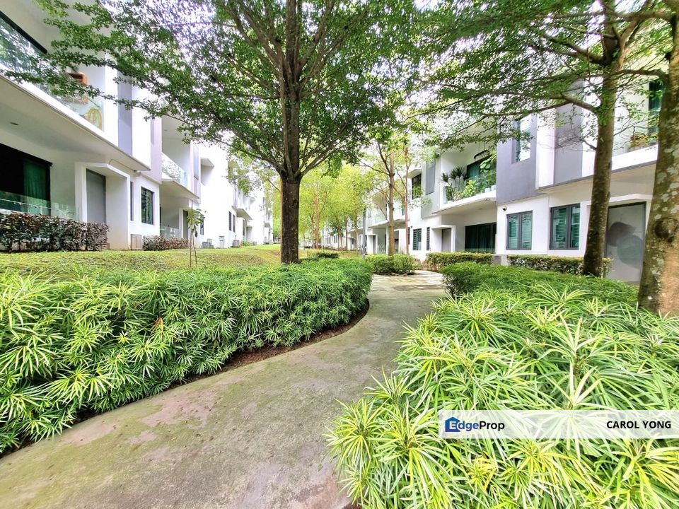 End Lot Lower Unit! Unit is now welcoming new homeowner, Kuala Lumpur, Bandar Menjalara