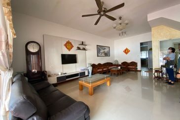 Gated and Guarded Low-Density Terraces