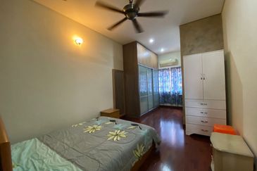 Gated and Guarded Low-Density Terraces