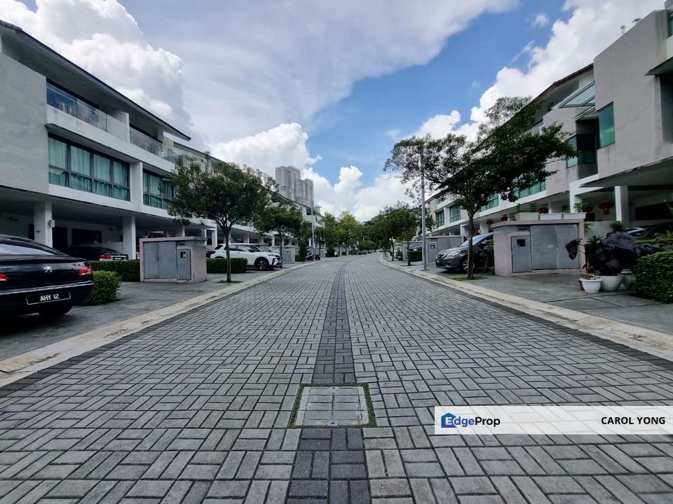 Gated and Guarded Low-Density Townhouses, Kuala Lumpur, Bandar Menjalara