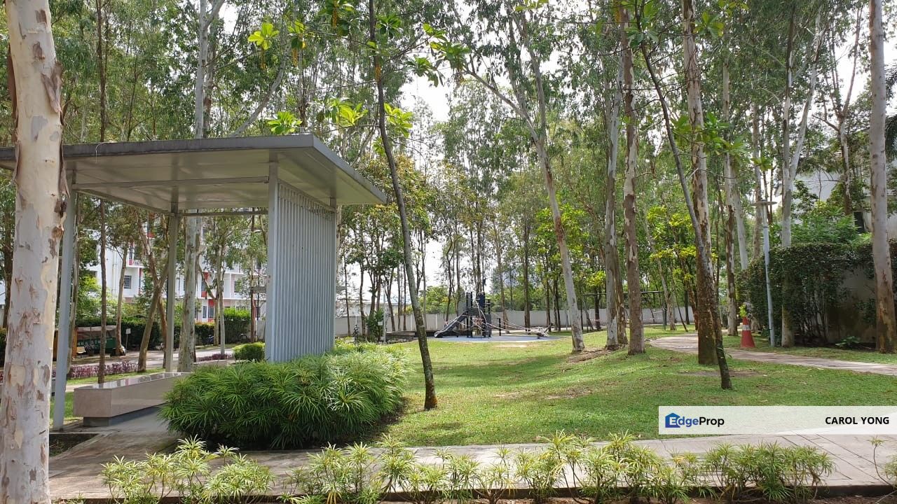 Partly Furnished with well maintain condition! Now Available For Sale!, Kuala Lumpur, Desa Parkcity