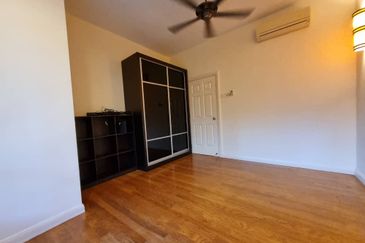 Desa ParkCity (Adora)