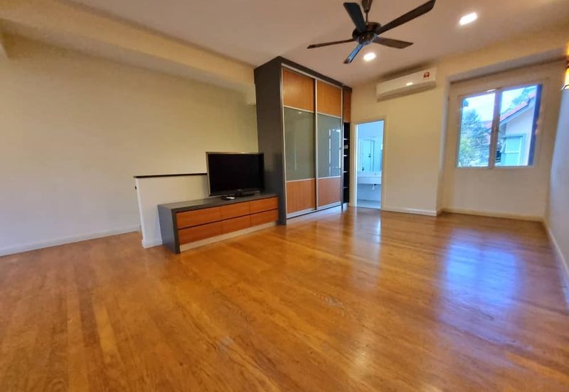 Desa ParkCity (Adora)