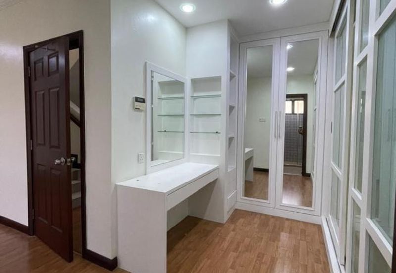 Desa ParkCity (Nadia Parkhomes)