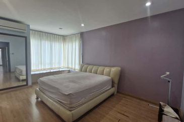 Desa ParkCity (Nadia Parkfront Condominium)