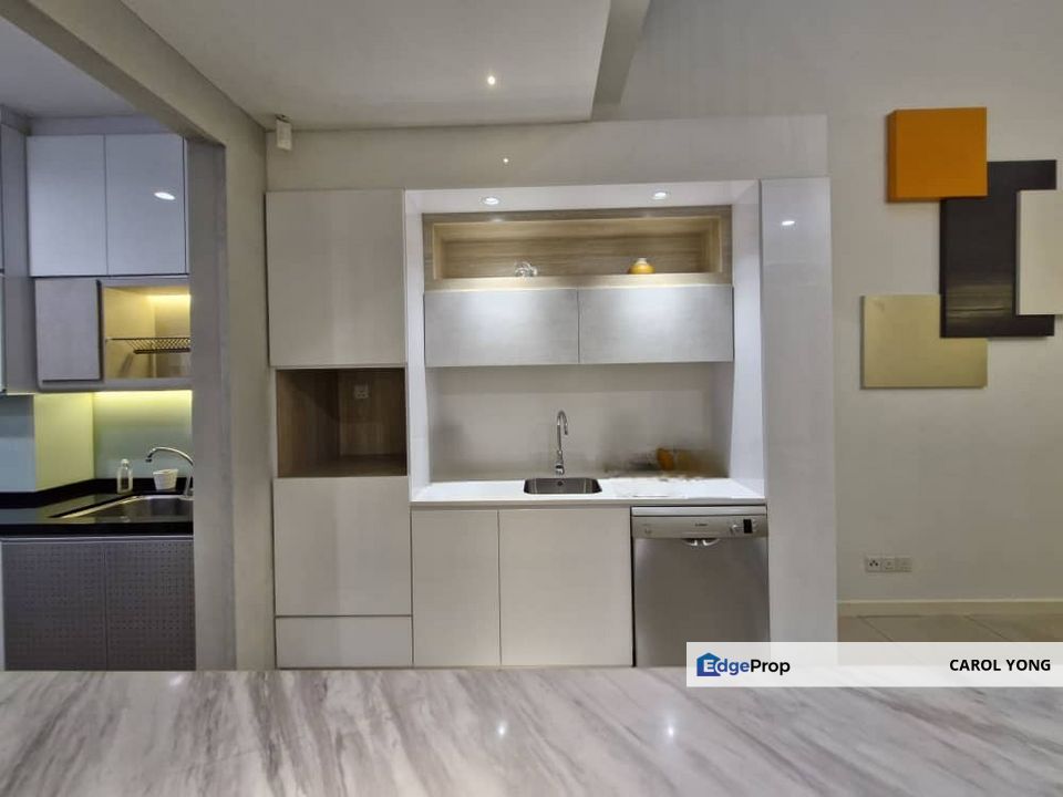 Tastefully done up with quality furnishes. Superb location., Kuala Lumpur, Desa Parkcity