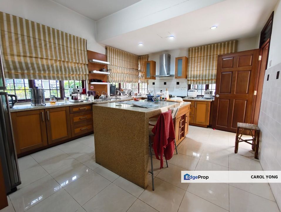 Rare & limited 3 Storey Corner Unit with a huge land, Kuala Lumpur, Desa Parkcity