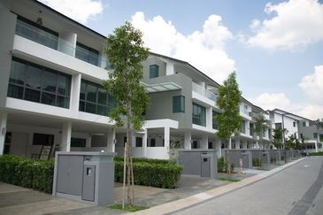 Just Listed! Low Floor unit for sale with immediate rental income