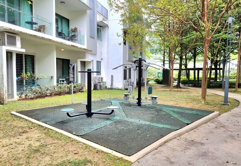 Just Listed! Low Floor unit for sale with immediate rental income