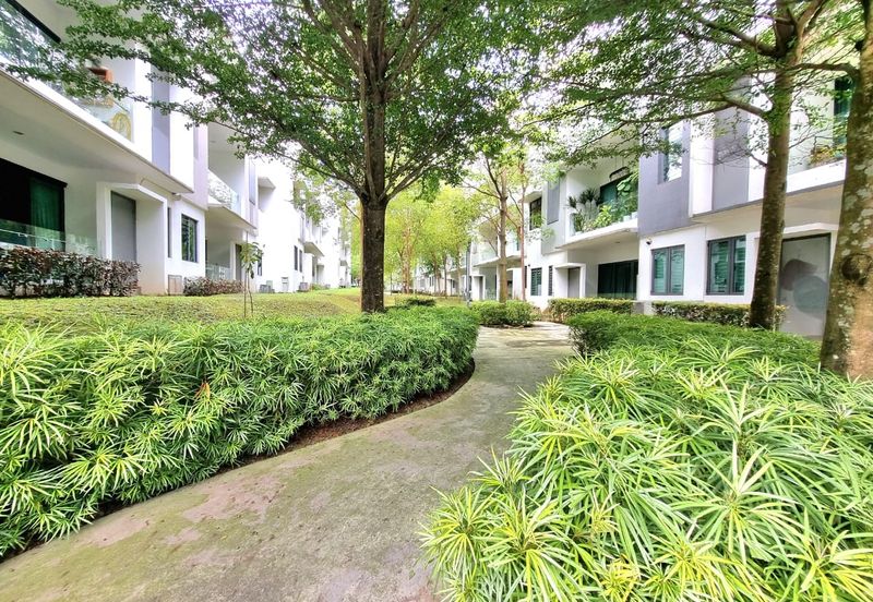 Just Listed! Low Floor unit for sale with immediate rental income